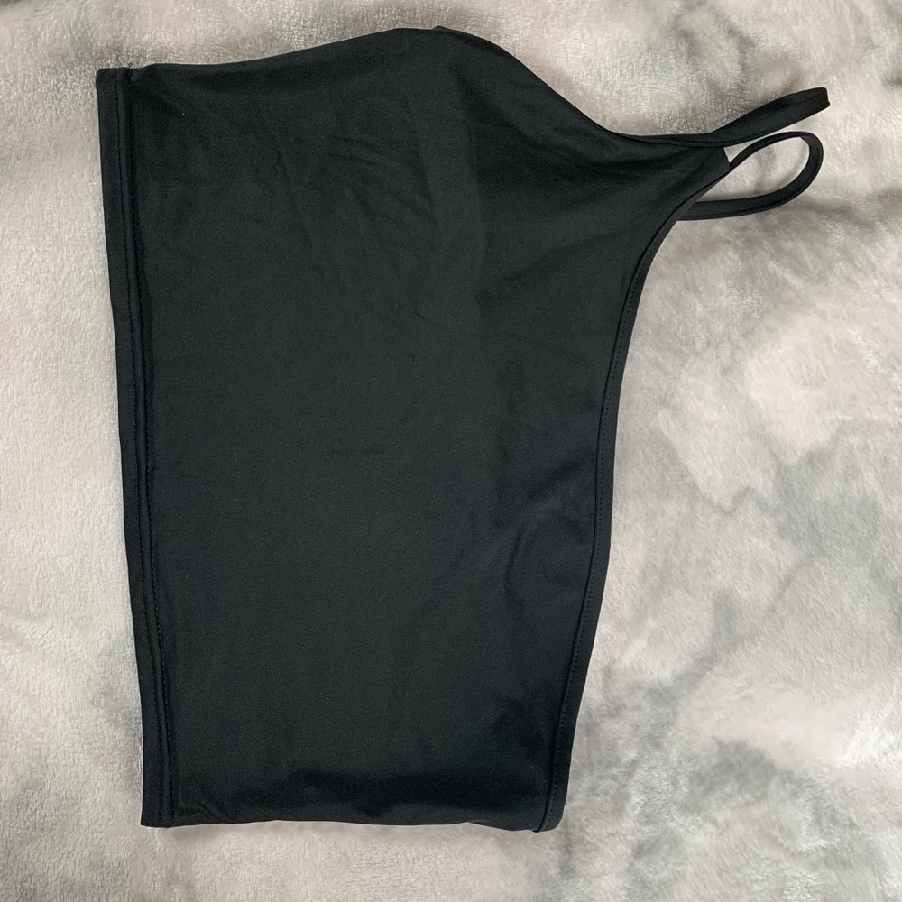 ROMWE Single Shoulder Cropped Tank